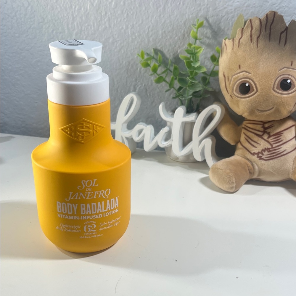 Sol de Janeiro Body Badalada Vitamin-Infused Lotion